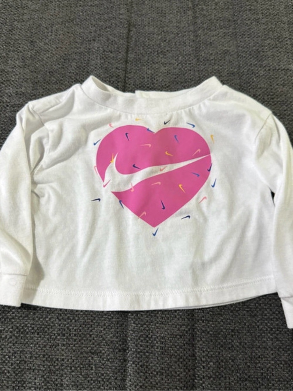 9M Nike White Long-Sleeve Tee with Pink Heart Swoosh Graphic